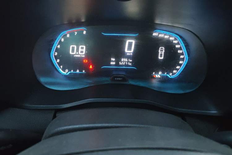 Used Wuling Hongguang S3 2018 1.5L Manual Comfort Model China V Standard Odometer Close Up