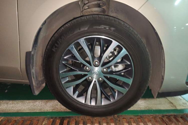 Used Buick GL8 2022 ES Landtrek 653T Comfort Edition