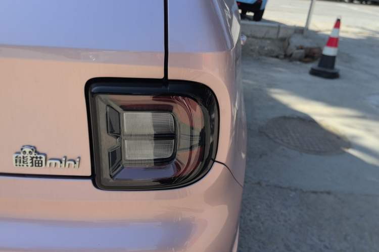 Used Geely Galaxy Panda 2023 Panda Mini 200km Endurance Bear