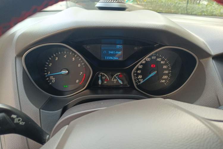 Used Ford Focus 2012 Sedan 1.6L Manual Comfort Model
