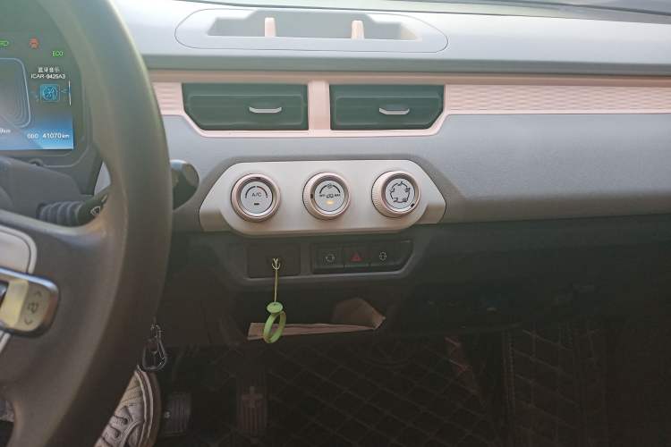 Used Chery QQ Ice Cream 2022 120km Conical Shape Lithium Iron Phosphate