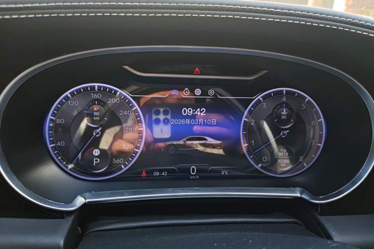 Used Bentley Flying Spur  Instrument Cluster