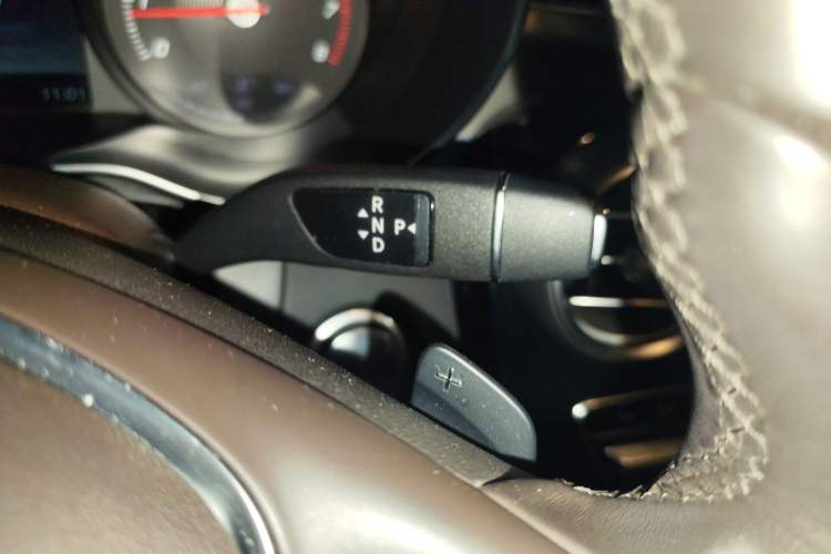 Used Mercedes-Benz GLC 2016 GLC 200 4MATIC Gear Lever