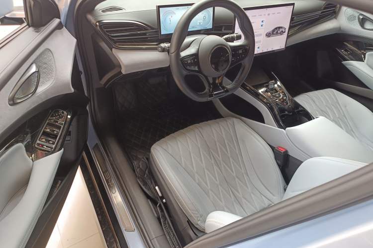 Used BYD Seal 2022 550 km Standard Range Rear-Wheel Drive Elite Version