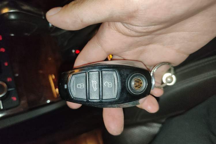 Used Volkswagen Touareg 2011 3.0 TSI Luxury Edition Vehicle Key