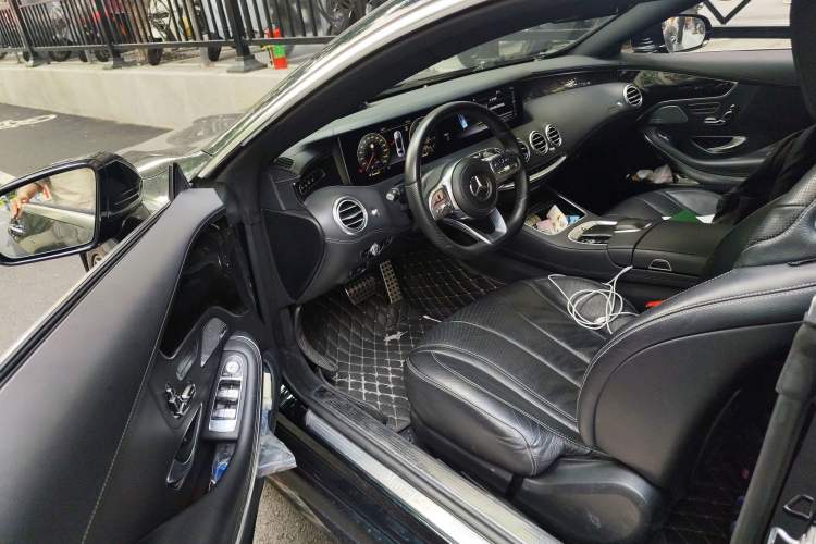 Used Mercedes-Benz S-Class 2018 S 450 4MATIC Coupe Driver Seat