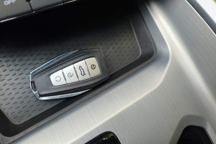 Used Geely Auto Preface 2021 Revised Version 2.0TD Luxury Edition Vehicle Key