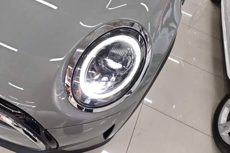 Used MINI MINI 2022 1.5T COOPER Classic Edition Five-Door Version