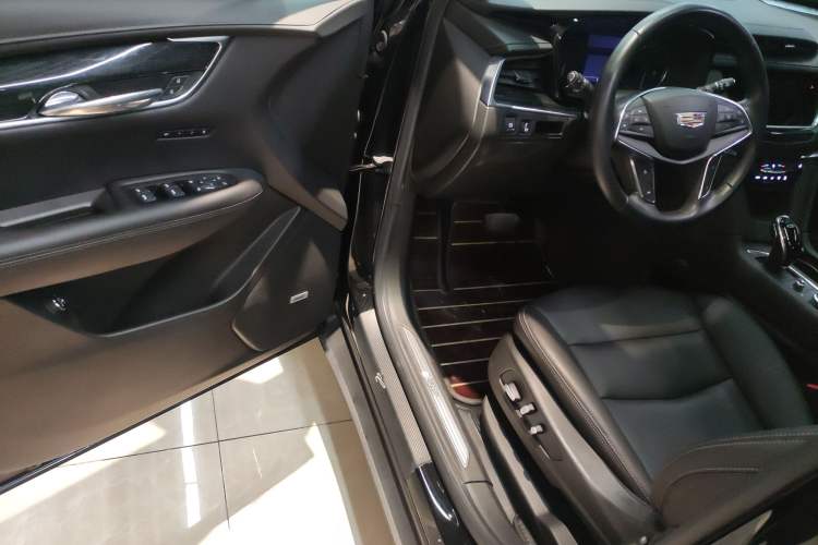 Used Cadillac XT5 2022 2.0T Two-Wheel Drive Luxury Version