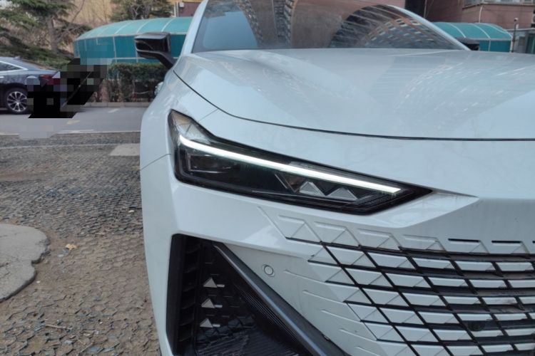 Used Changan UNI-V 2023 1.5T Premium Model
