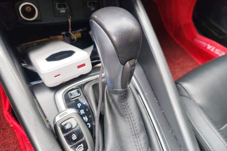 Used Hyundai Lafesta 2019 280TGDi Smart Speed Version China V Standard Gear Lever