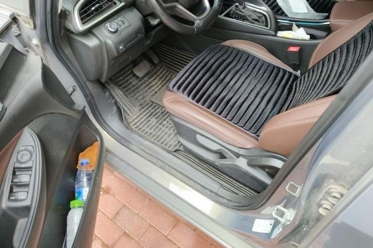 Used Buick GL6 2018 18T 6-Seater Luxury Model Driver Seat