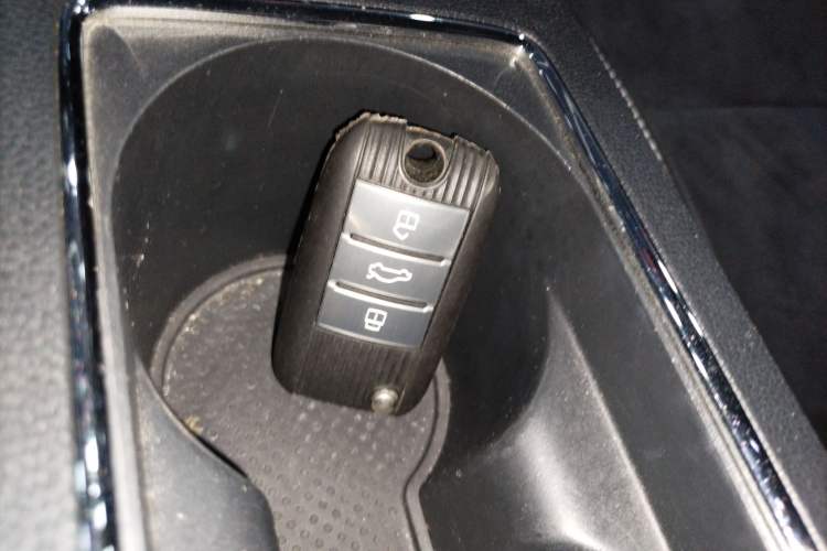 Used Roewe i6 New Energy 2017 45T Hybrid Connective Smart Luxury Edition