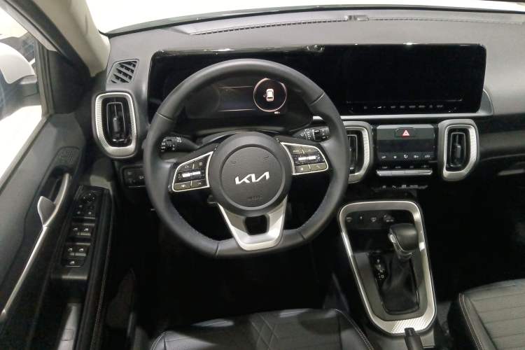 Used Kia Sonet 2024 1.5L Luxury Smart Edition