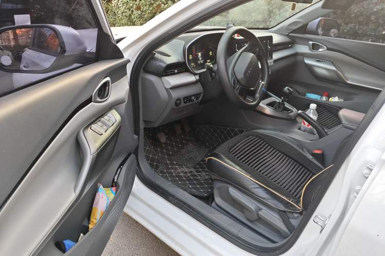 Used Baojun RC-5 2020 1.5L Manual Zhiyao Elite Edition