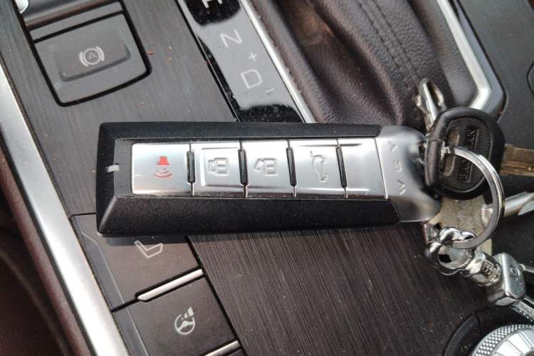 Used Wey VV5 2017 2.0T Flagship Edition Vehicle Key