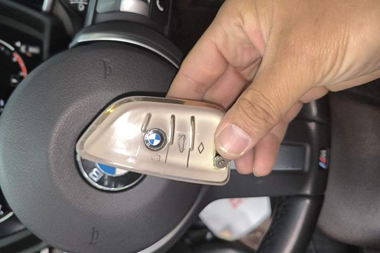 Used BMW X1 2020 sDrive20Li Premium Edition Vehicle Key