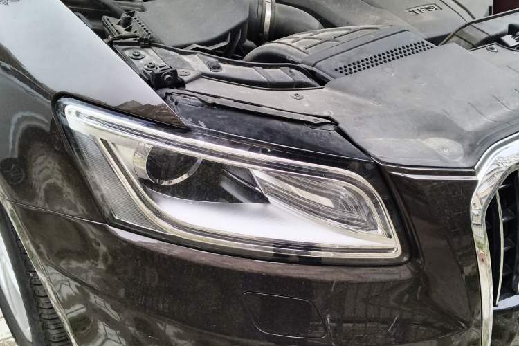 Used Audi Q5 2016 40 TFSI Comfort Model Right Front Headlight