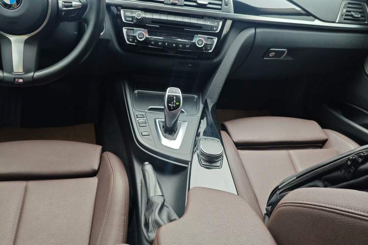 Used BMW 3 Series 2018 320Li Leading Model M Sport Package Gear Lever