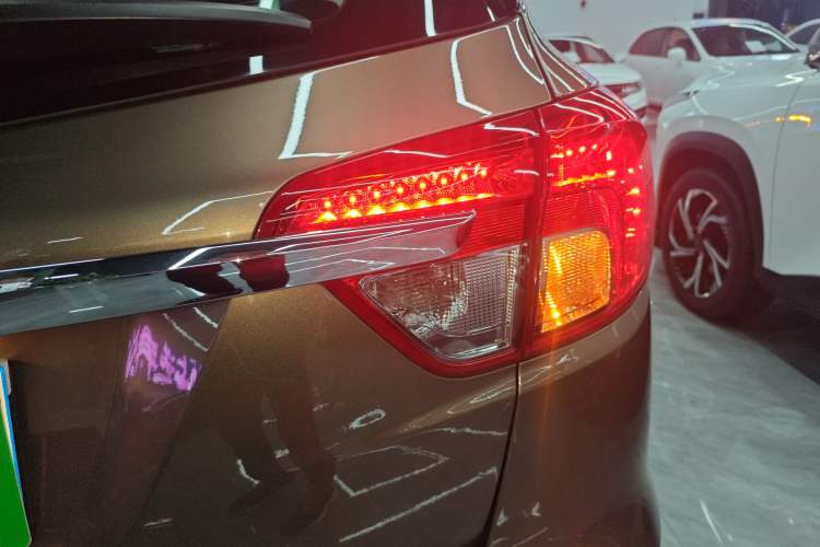 Used Buick Envision 2016 28T Four-Wheel Drive Elite Version