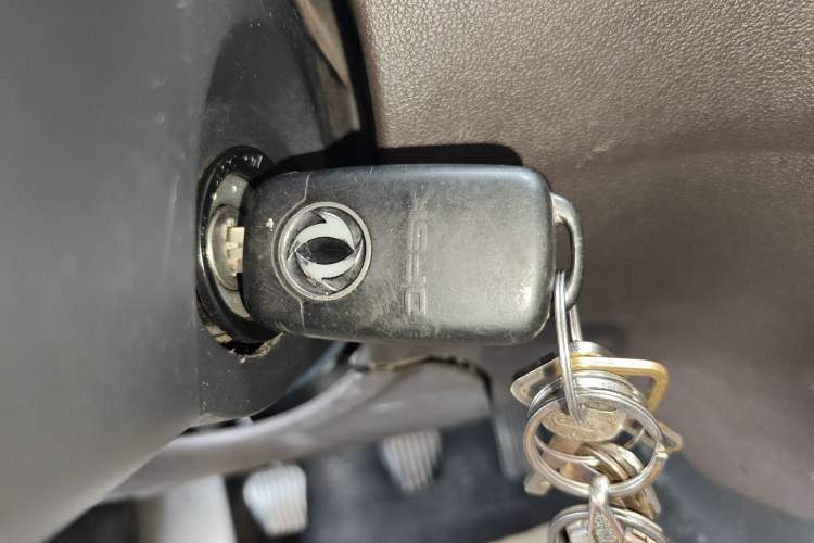 Used Dongfeng Fengon 330 2019 1.5L 330S Manual Comfort Version China VI Standard Vehicle Key