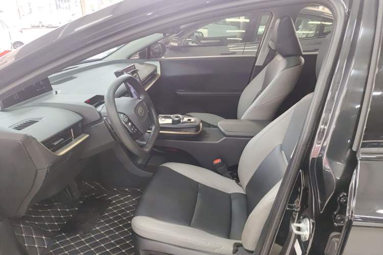 Used Toyota bZ3 2023 517 km Elite PRO Left Front Seat