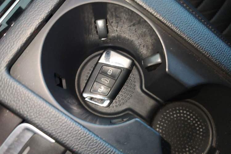 Used Volkswagen Magotan 2017 330TSI DSG Leading Model Interior 1