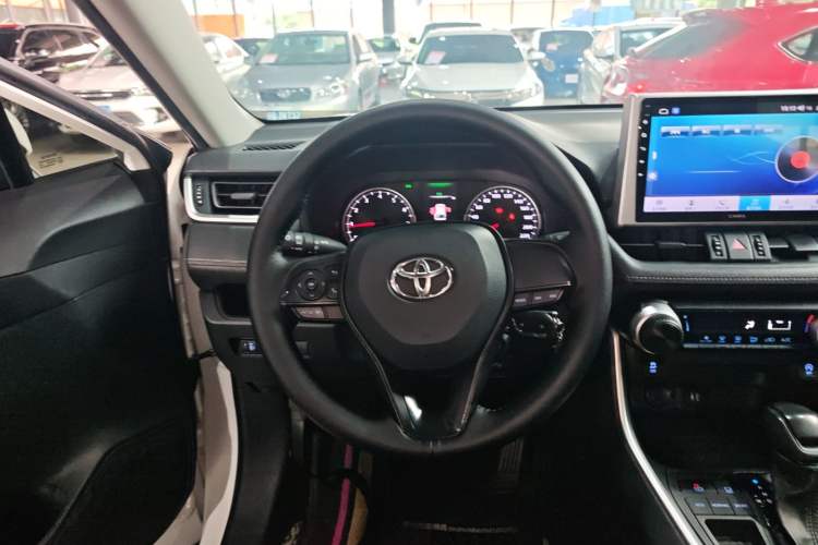 Used Toyota Wildlander 2022 2.0L CVT Two-Wheel Drive Leading Edition Steering Wheel