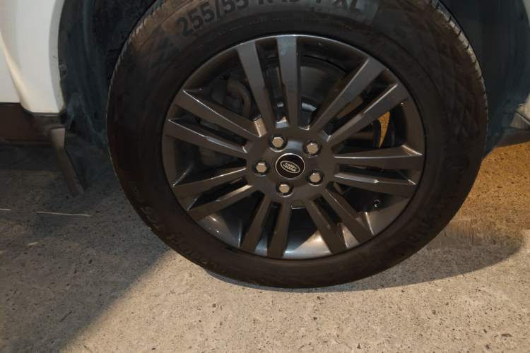 Used Land Rover Discovery 2016 3.0 SC Obsidian Black Heritage Edition HSE