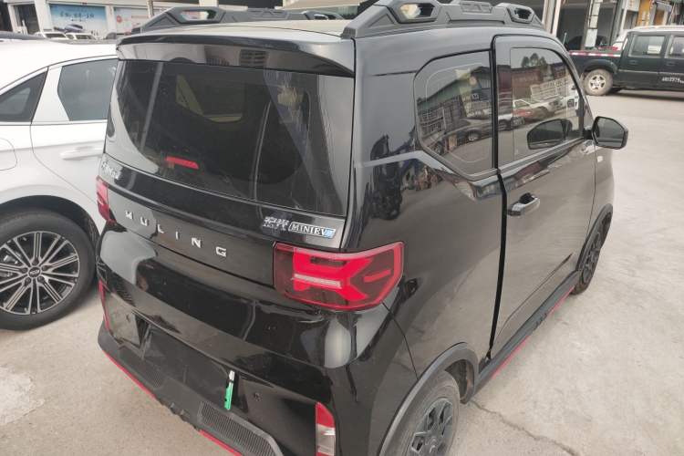 Used Wuling Hongguang MINIEV 2022 GAMEBOY 300km Enthusiast Model with Lithium Iron Phosphate Exterior 5