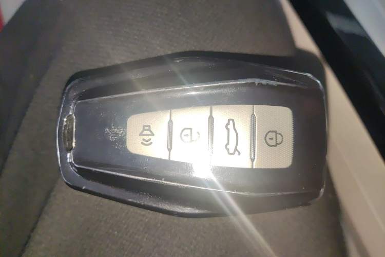 Used Geometry E Firefly 2024 301km Flowing Light
