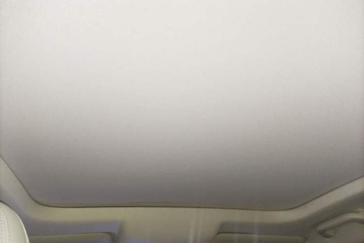 Used ORA Good Cat 2023 401 km Standard Range Prestige Version Lithium Iron Phosphate Headliner