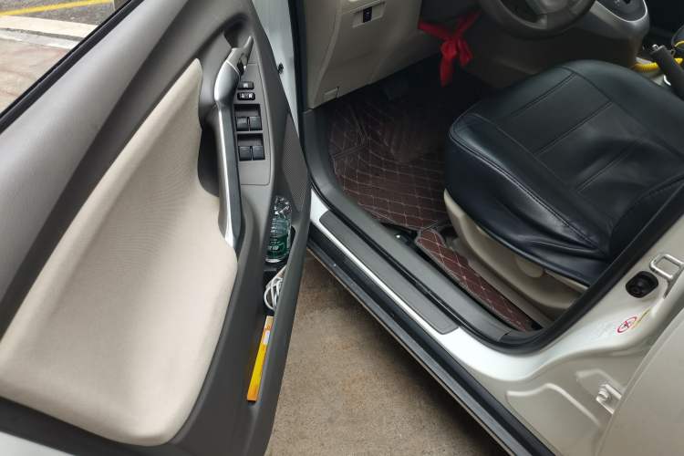 Used Toyota Verso 2015 180E CVT Crossover Edition