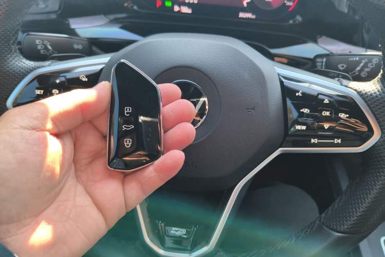 Used Volkswagen Golf 2021 280TSI DSG R-Line
