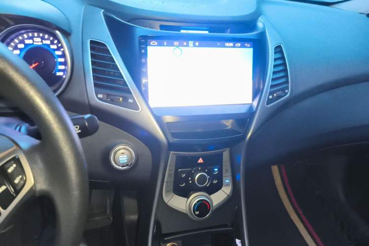 Used Hyundai Elantra (5th Generation / Langdong) 2015 1.6L Automatic Leading Model Audio And AC Panel