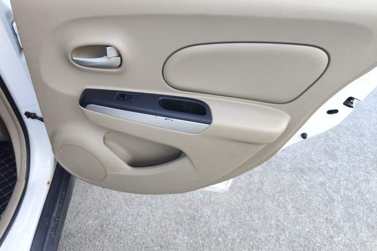 Used Venucia D50 2013 1.6L Automatic Luxury Edition
