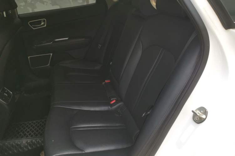 Used Kia K5 2016 2.0L Automatic LUX
