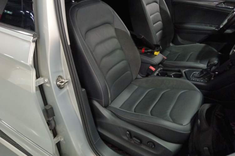 Used Volkswagen Tiguan L 2021 330TSI Automatic Two-Wheel Drive R-Line Enhanced Edition