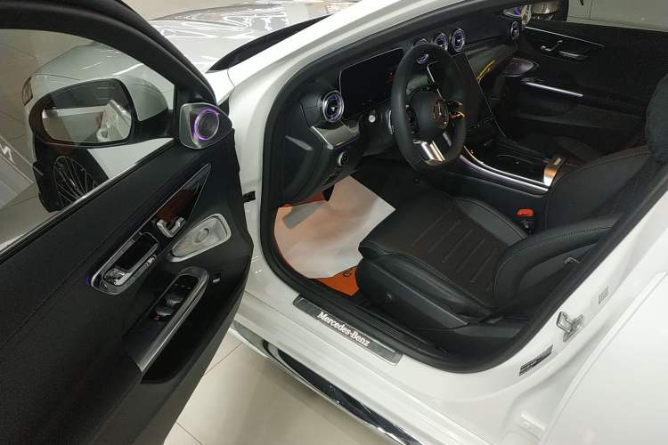 Used Mercedes-Benz C-Class 2024 Restyled C-Class 260 L Sport Edition Driver Seat