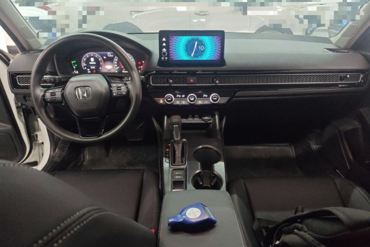 Used Honda Civic 2023 240TURBO CVT Dynamic · Center Stage Special Edition Center Console