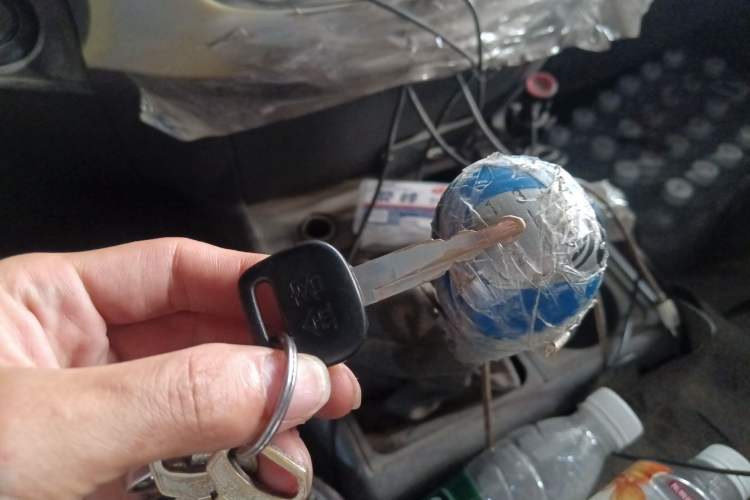 Used Jinbei Hiace 2018 2.0L Fifth-Generation Box Truck Standard Roof 2 Seats 4G19 Vehicle Key