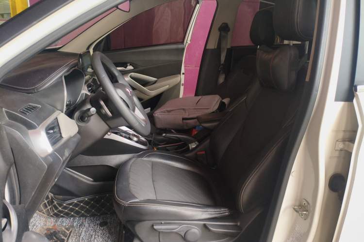 Used Baojun 510 2017 1.5L Automatic Fashion Model
