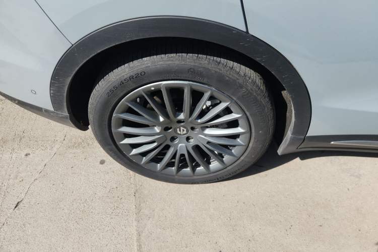 Used Leapmotor C11 2024 All-Electric 580 Luxury Edition Right Rear Wheel Hub