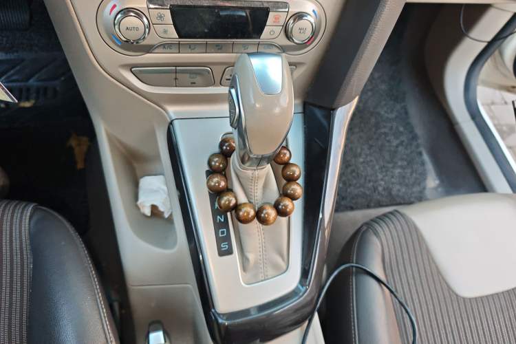 Used Ford Focus 2012 Sedan 1.6L Automatic Fashion Edition
