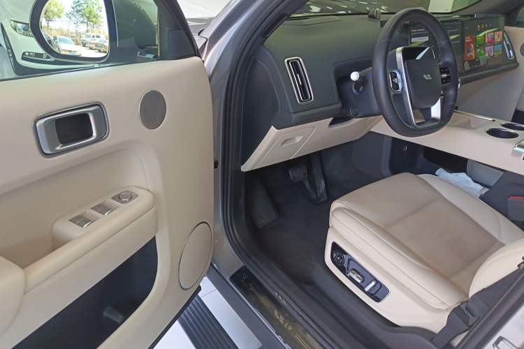 Used Li Auto L9 2022 Max model