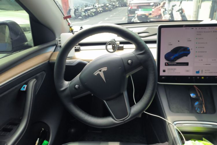 Used Tesla Model Y 2021 Long-Range All-Wheel-Drive Version