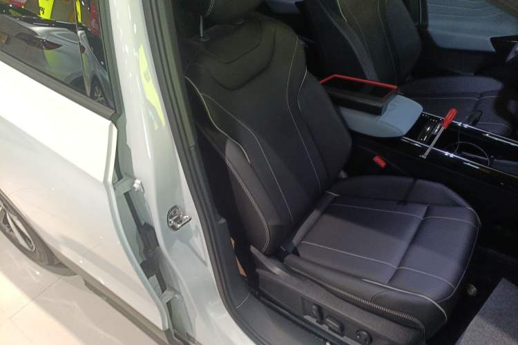 Used Volkswagen ID.4 X 2025 Smart Version Pure & Intelligent Enjoyment Edition