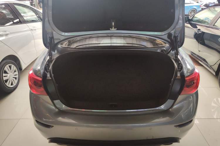 Used Infiniti Q50L 2016 2.0T Enjoyment Edition Trunk