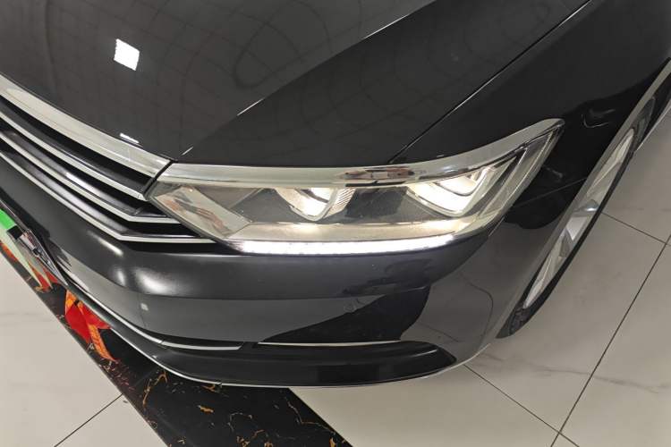 Used Volkswagen Magotan 2019 330TSI DSG Leading Edition China V Standard
