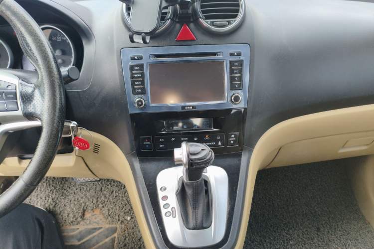 Used Haval H6 2012 2.4L Automatic Two-Wheel Drive Elite Version
